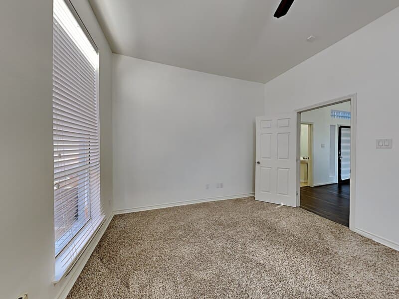 Rowlett House: 4322 Duck Pond Ln