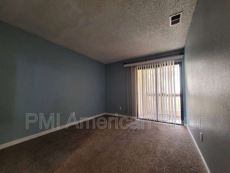 North Highlands Condo: 3939 Madison Avenue