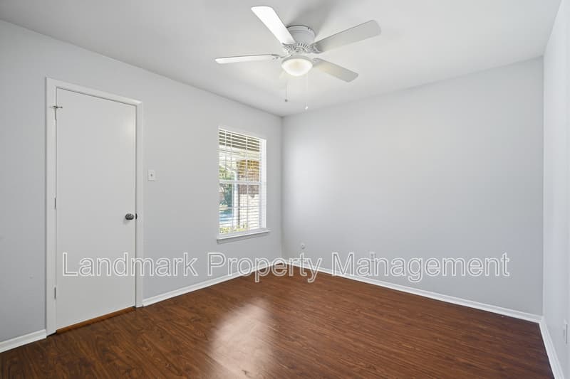 Arlington House: 5917 Pleasant Hill Drive