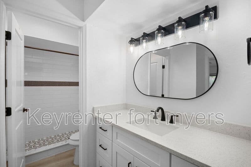 Fort Myers House: 6213 Timberwood Cir