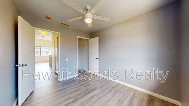 Ewa Beach House: 91-204 Kuina Pl