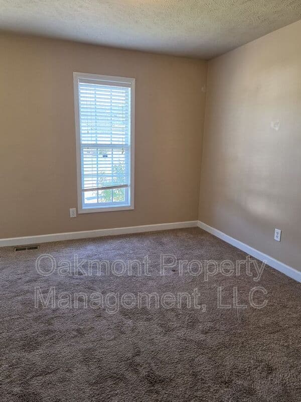 Fayetteville House: 3929 Eastdale Drive