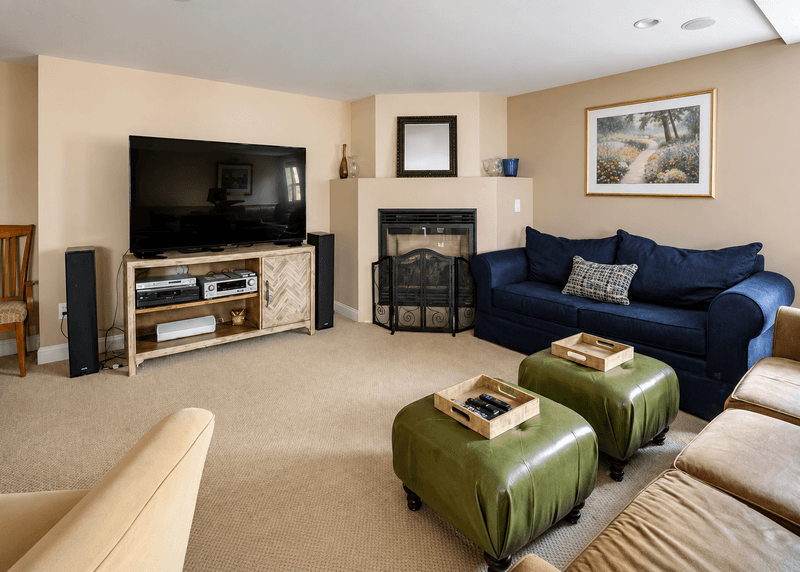 Kennebunk House: 43 Quail Run