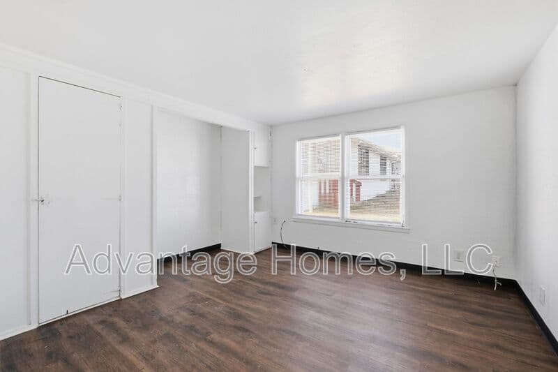 Belton Condo: 1109 N Scott Avenue #7