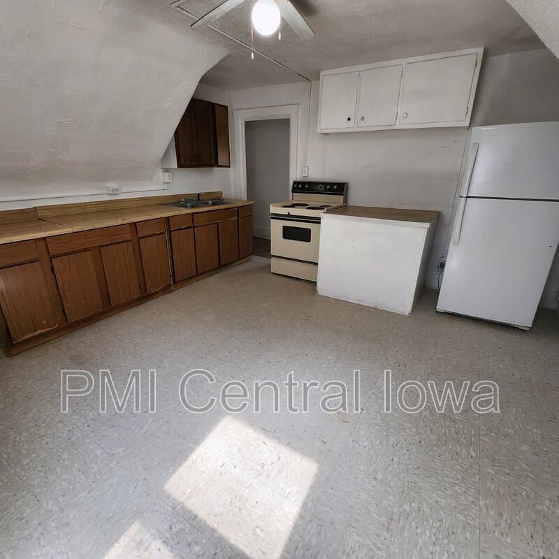Des Moines Condo: 1706 E Walnut St