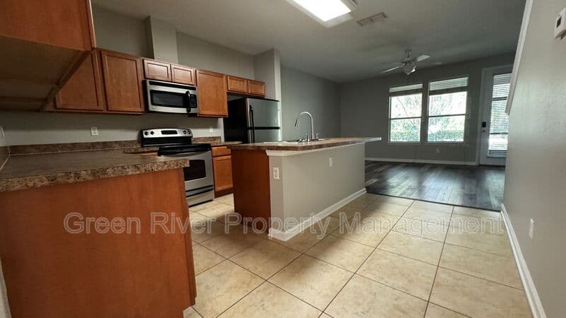 Orange Park House: 4220 Plantation Oaks Blvd