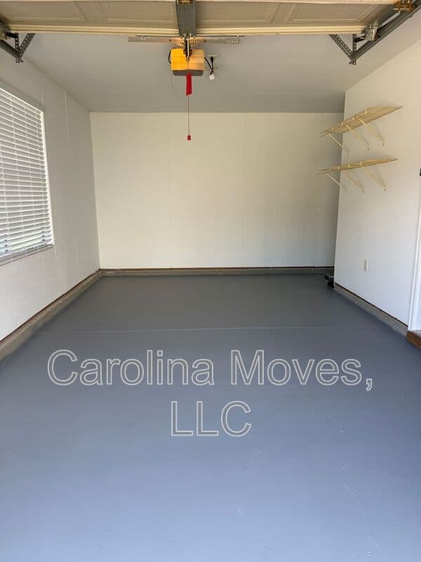 Simpsonville House: 210 Morell Dr.