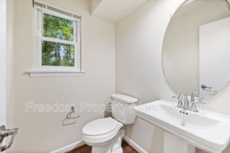 Woodbridge House: 5256 Sudberry Ln