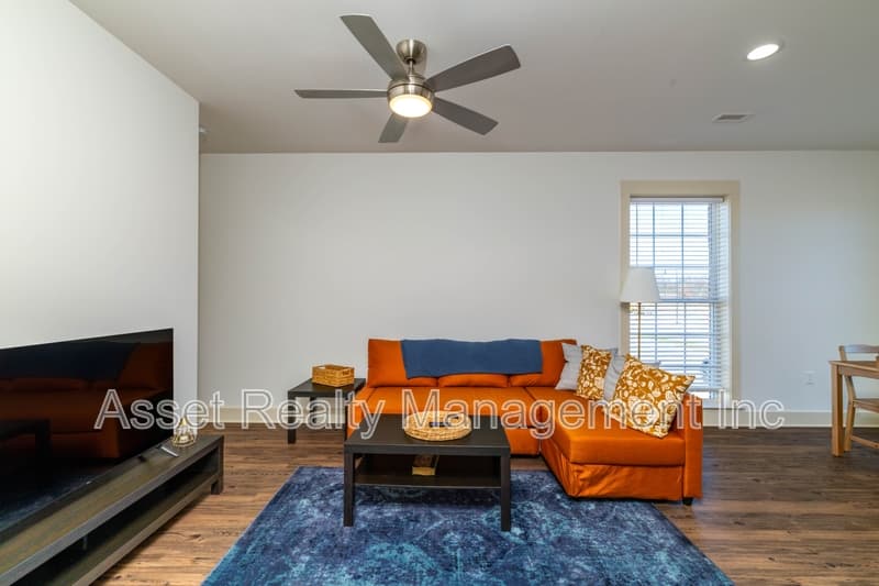 Alcoa Condo: 1110 Franck Street - 213