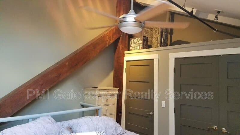 Cincinnati Condo: 1202 Main St