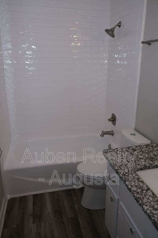 Augusta House: 1604 Johns Road
