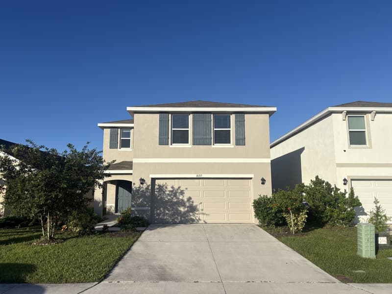 Parrish House: 10215 Charlotte Drive