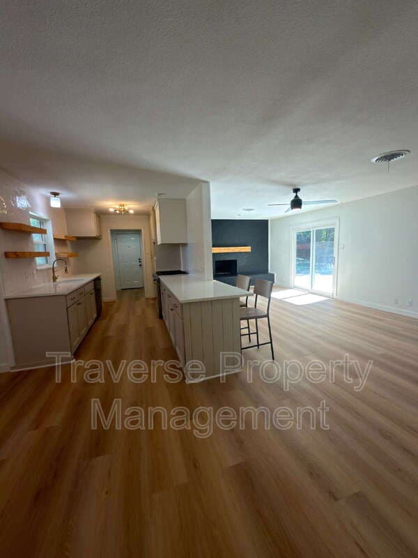Fort Worth House: 5605 Wimbleton Way