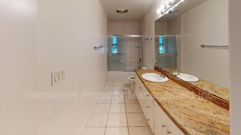 San Diego House: 5744 Mary Lane Dr
