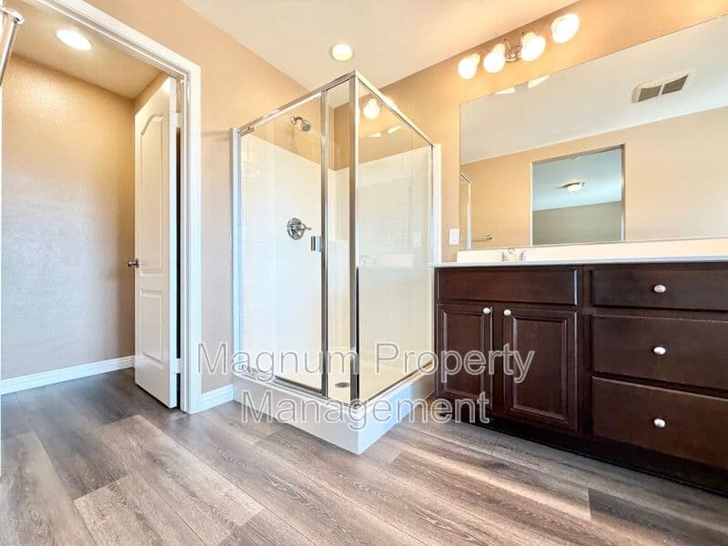 Lake Elsinore House: 34089 Dianthus Ln