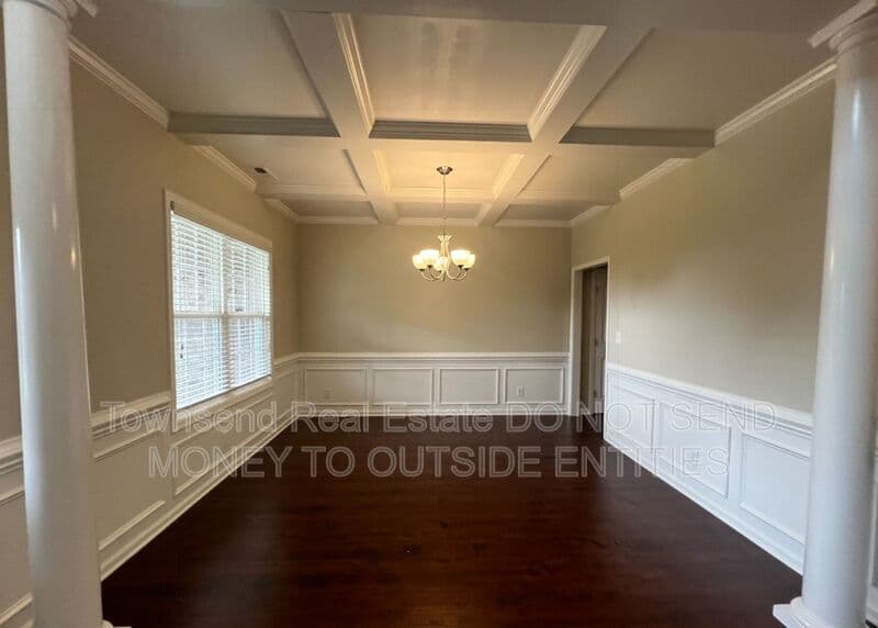 Fayetteville House: 6426 Burnside Place