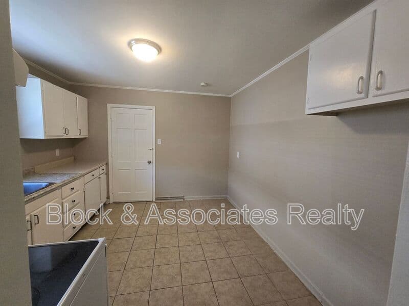 Greensboro House: 1605 Pichard St.