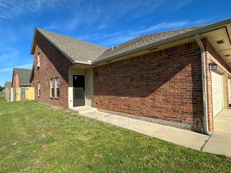 Oklahoma City House: 1735 West Palm Place