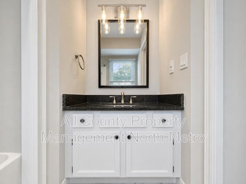 Roswell Townhome: 130 Holcomb Ferry Road