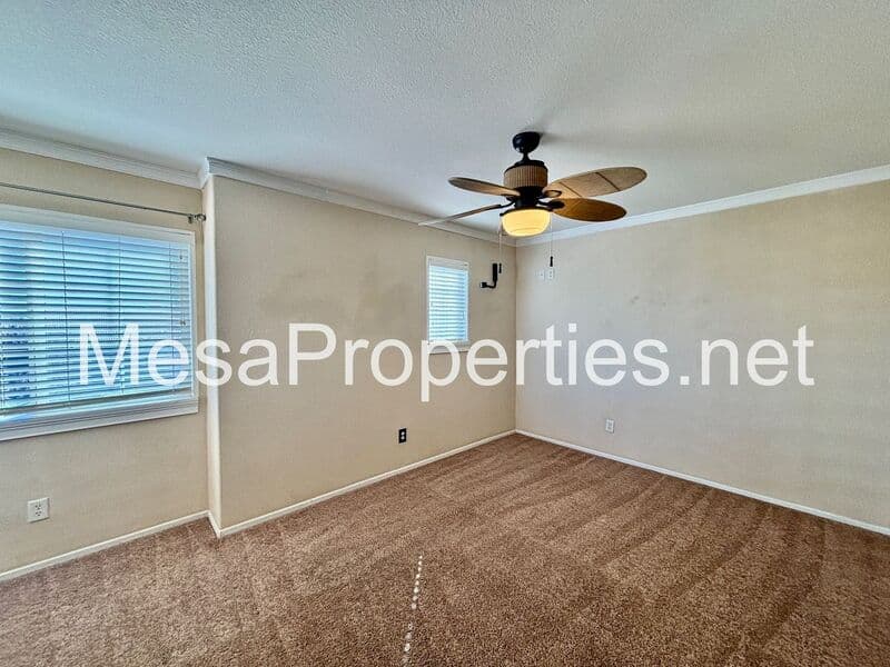 Victorville House: 12604 Sunglow Lane