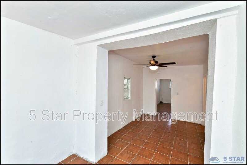 El Paso Condo: 1910A Olive Ave !!