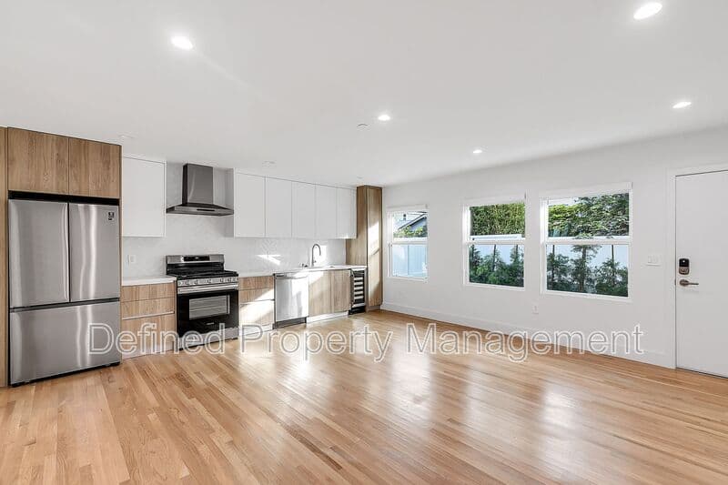 Santa Monica Condo: 1022 Pacific St
