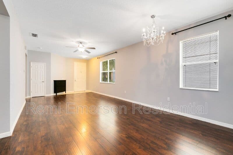 Orlando House: 12832 Oulton Circle
