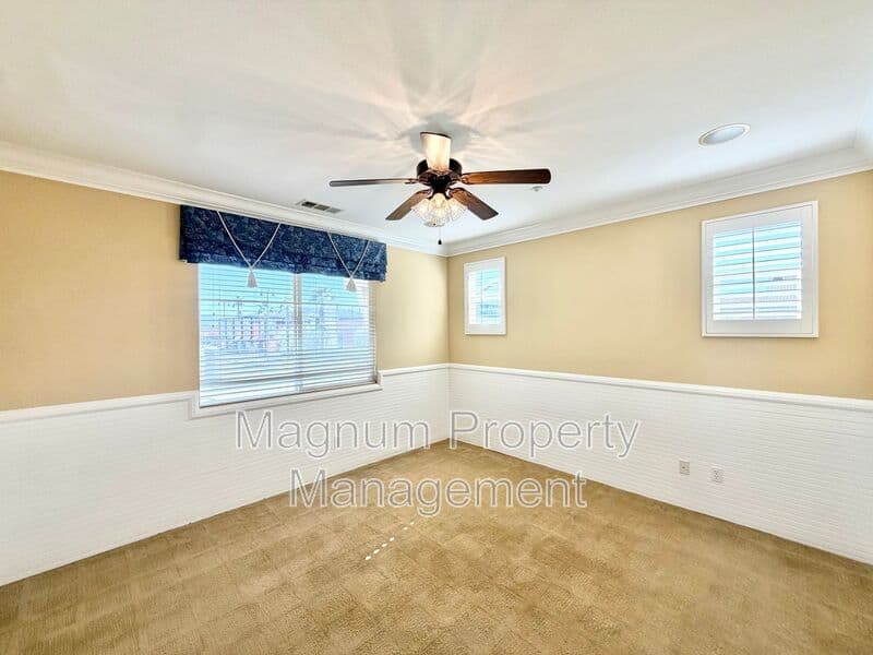 Murrieta House: 35792 Hazelhurst St