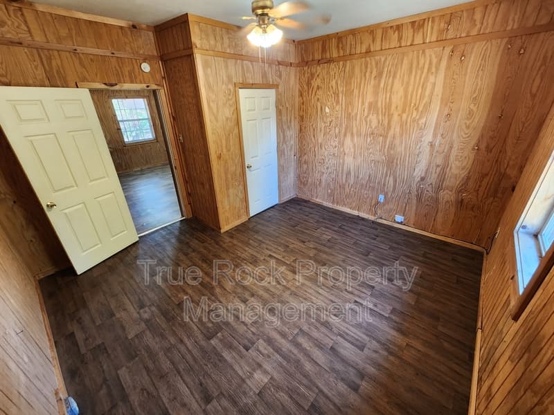 Asher House: 205 East Main (Asher)