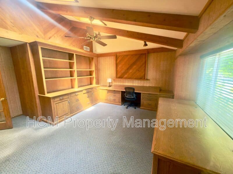Orange House: 2448 N Love Lane