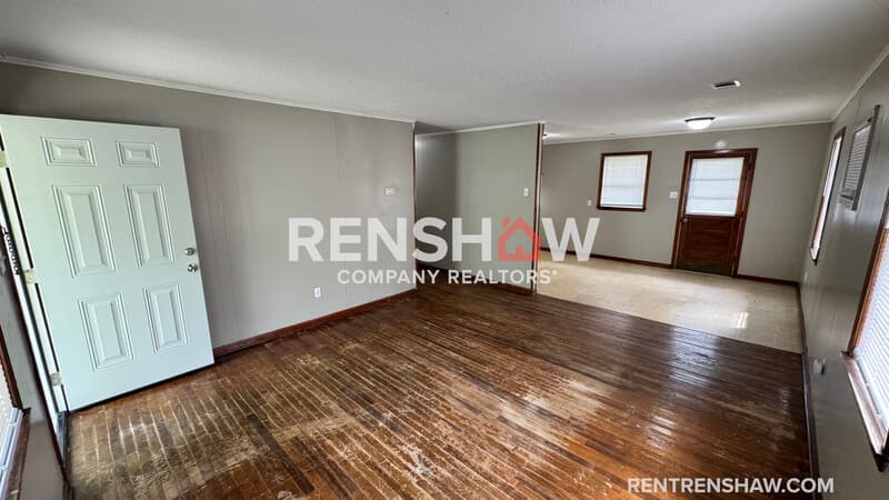 Munford House: 91 Navy Dr