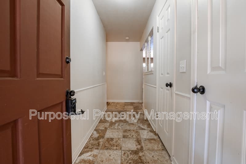 Norman House: 202 Stanton Drive