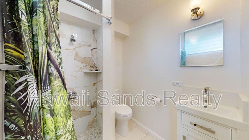 Honolulu House: 39 Hialoa St