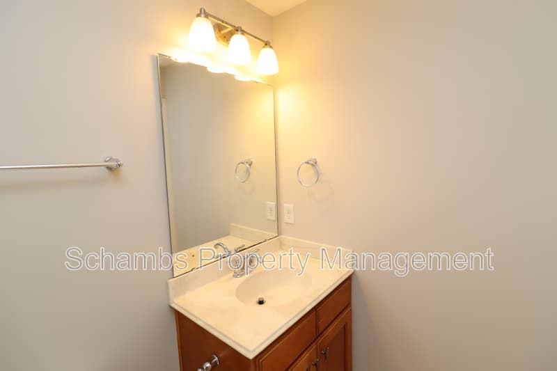 Raleigh House: 4404 Nicolas Pl