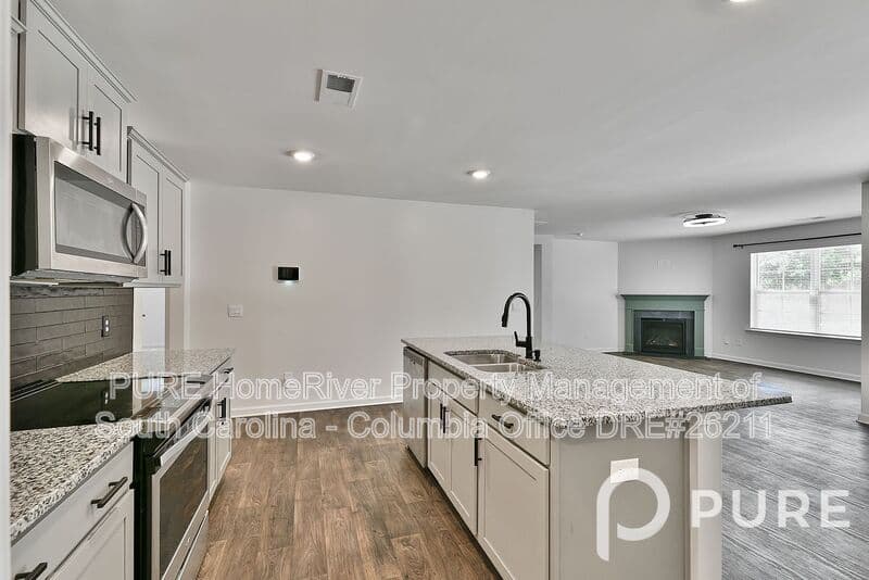 Lugoff House: 173 Rippling Way