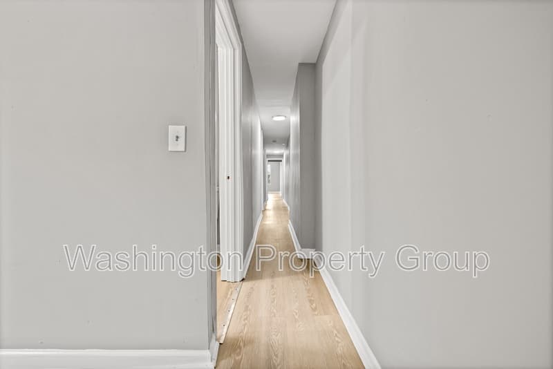 Baltimore House: 206 E 25th St