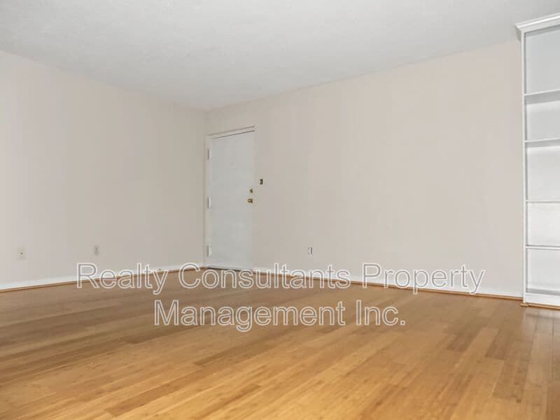 Greensboro House: 4610 Lawndale Drive