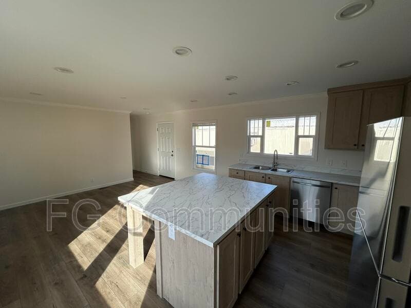 Conover House: 213-3C Lineberger Road