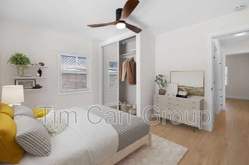 Costa Mesa Condo: 1637 Irvine Ave - H