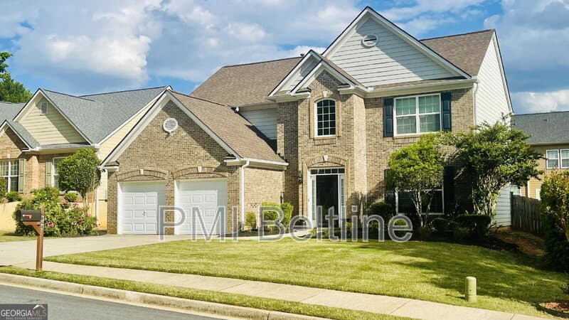 College Park House: 4644 Creekside Cove