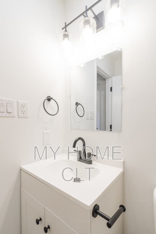 Charlotte Townhome: 929 Cantwell Street - 2