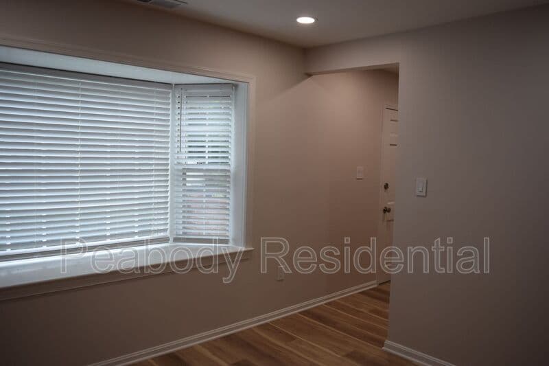 Alexandria House: 1013 N Vail St