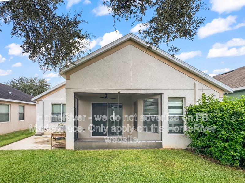 Riverview House: 12728 Avelar Creek Dr