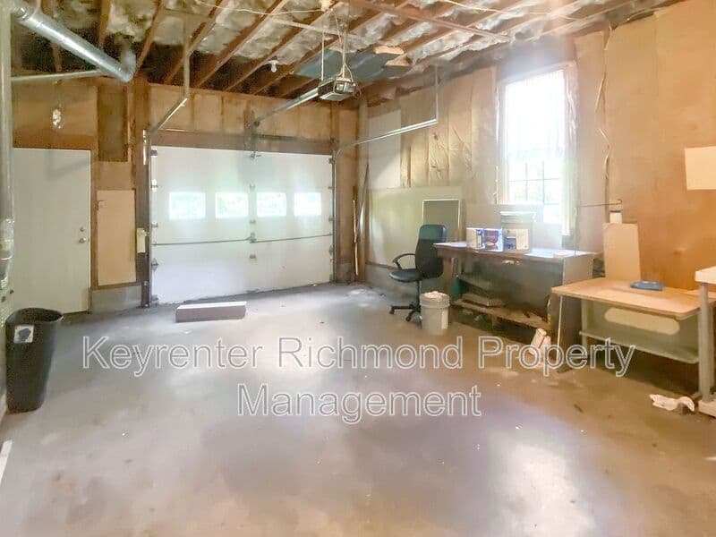 Chesterfield House: 9310 Redbridge Road