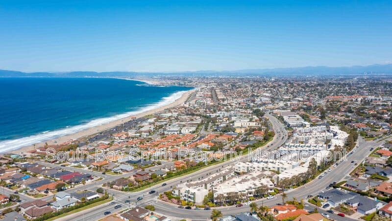 Redondo Beach Condo: 420 Palos Verdes Blvd