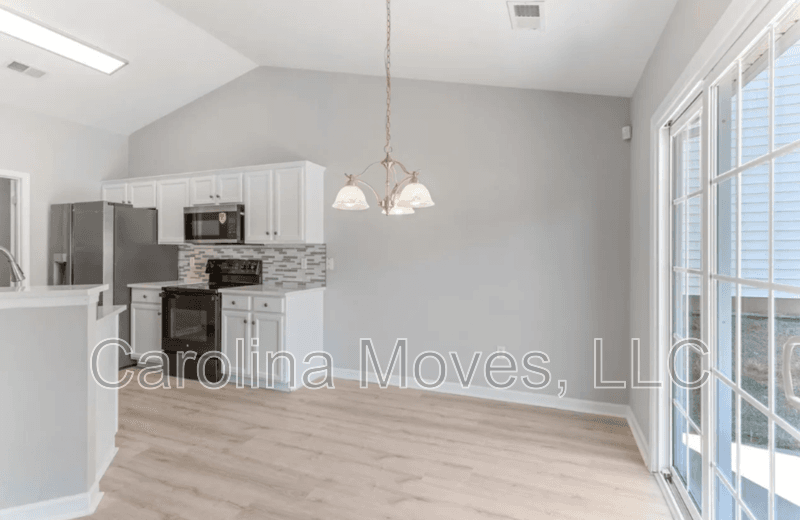 Greenville House: 104 Becket Court