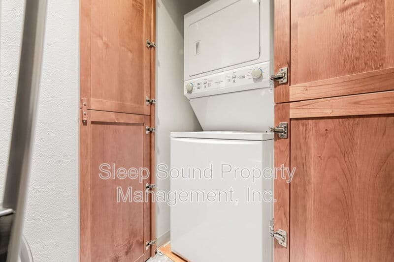 Portland Condo: 201 N Hayden Bay Dr