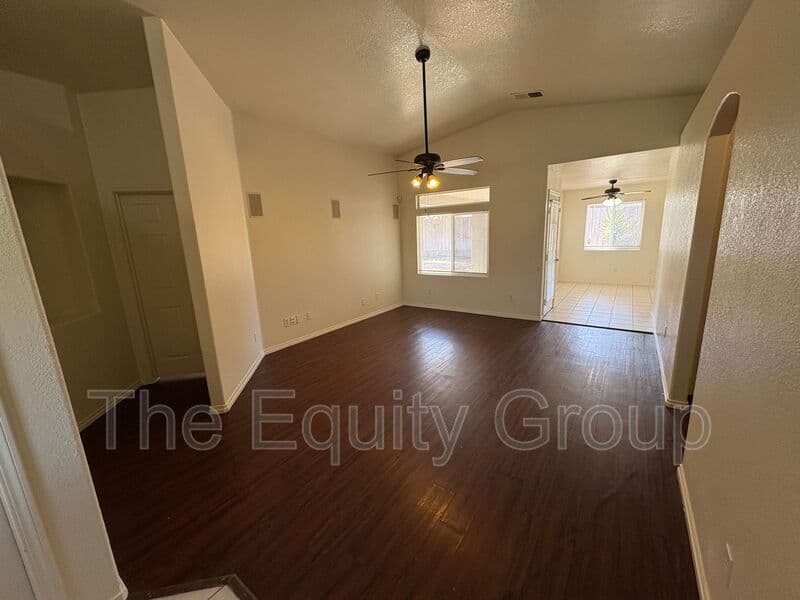 Tulare House: 1257 North Milner Street