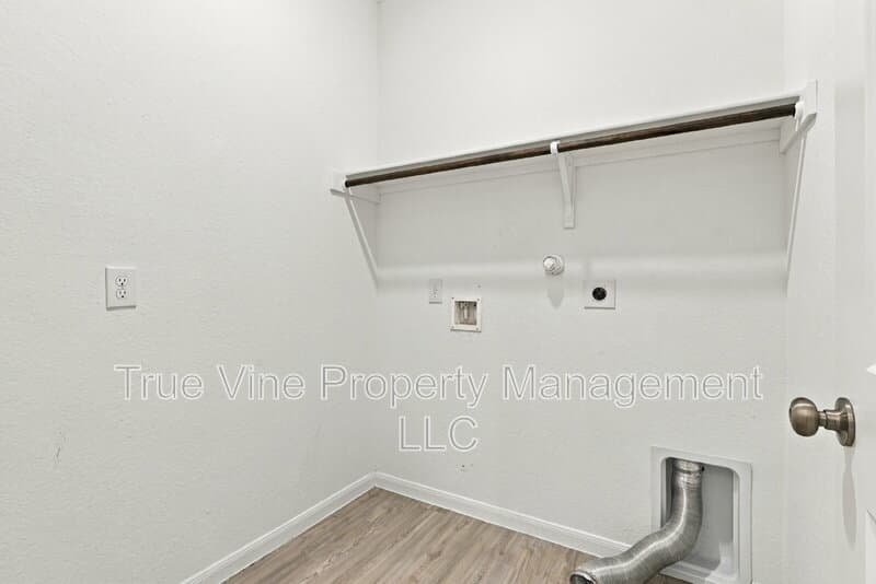San Antonio House: 14011 Southton Basin