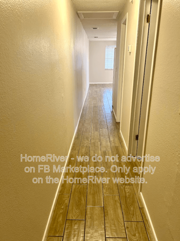 Tampa Condo: 1207 E 108th Ave